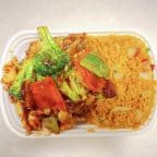 Best C11. Szechuan Chicken (Combo Platter) in Sherman, IL